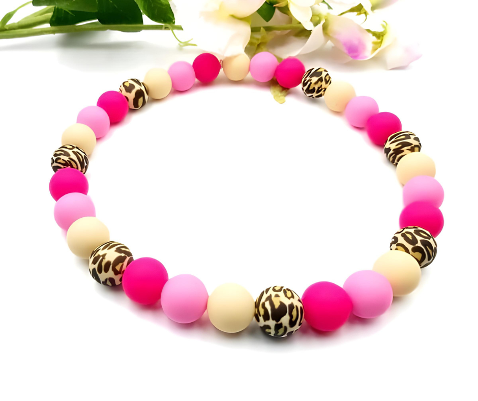 Pink jewelry collar