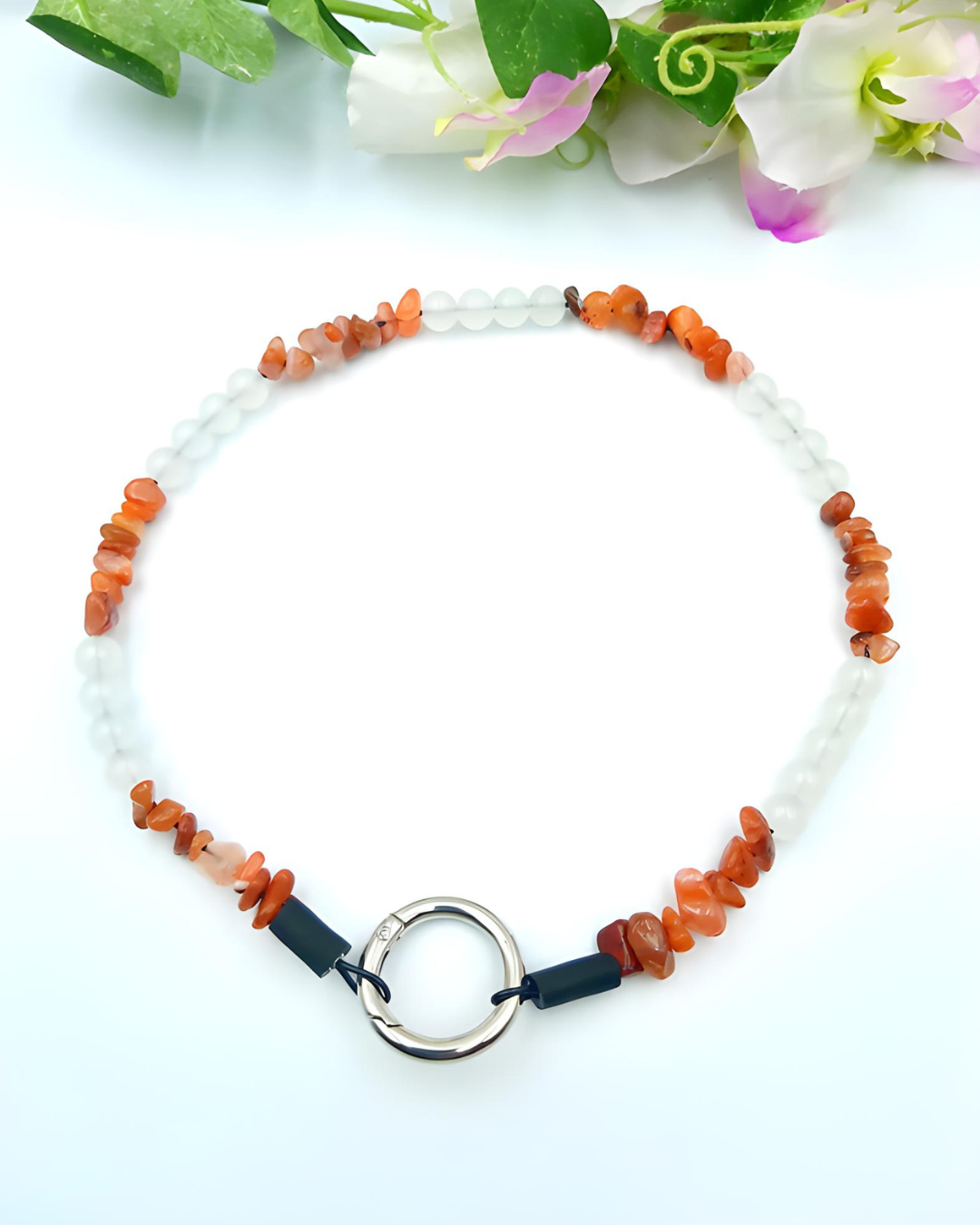 Gemstone chip necklace made of carnelian and jade