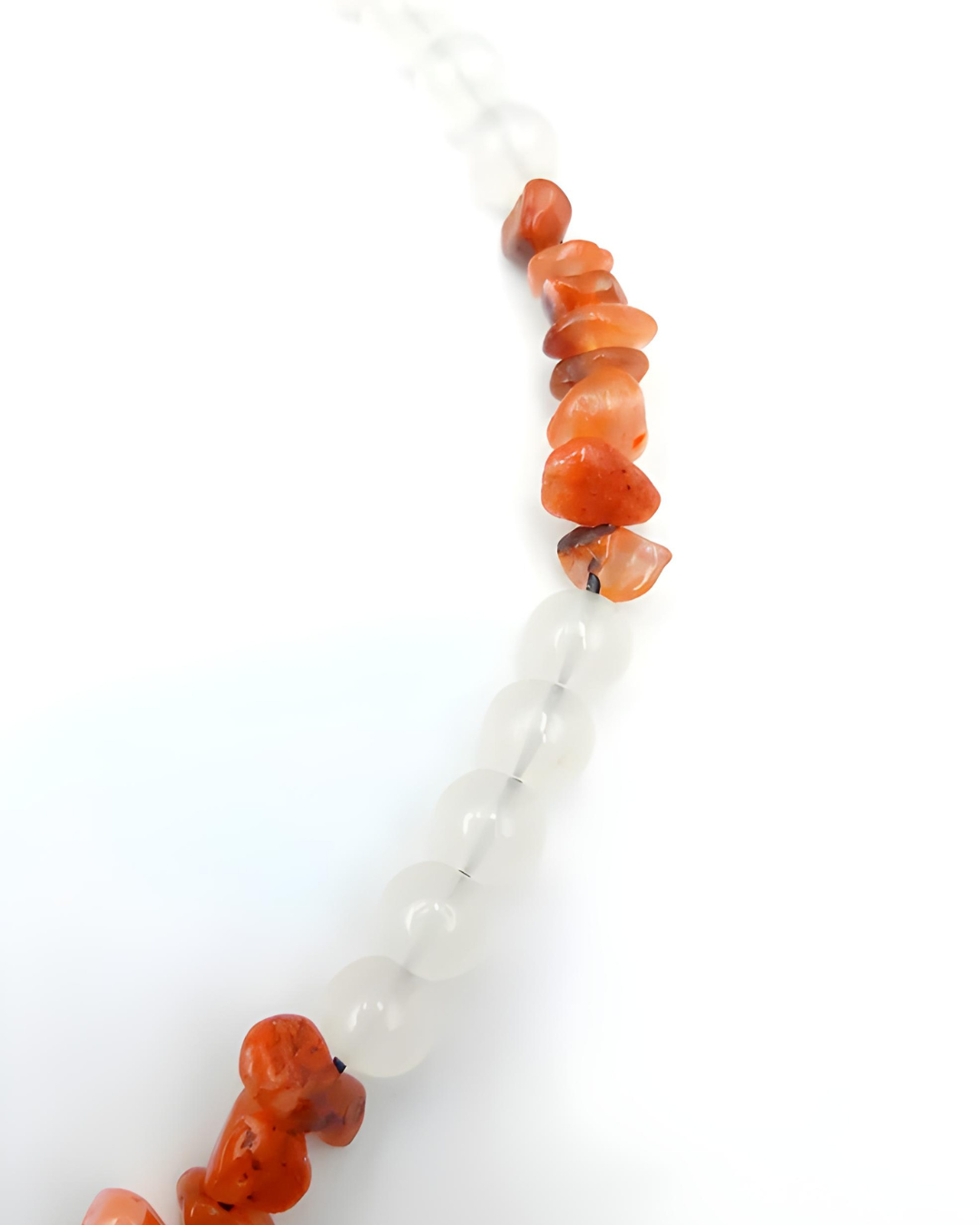 Gemstone chip necklace made of carnelian and jade